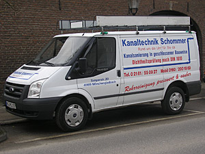 Voll ausgestattetes Einsatzfahrzeug von Kanaltechnik Schommer
